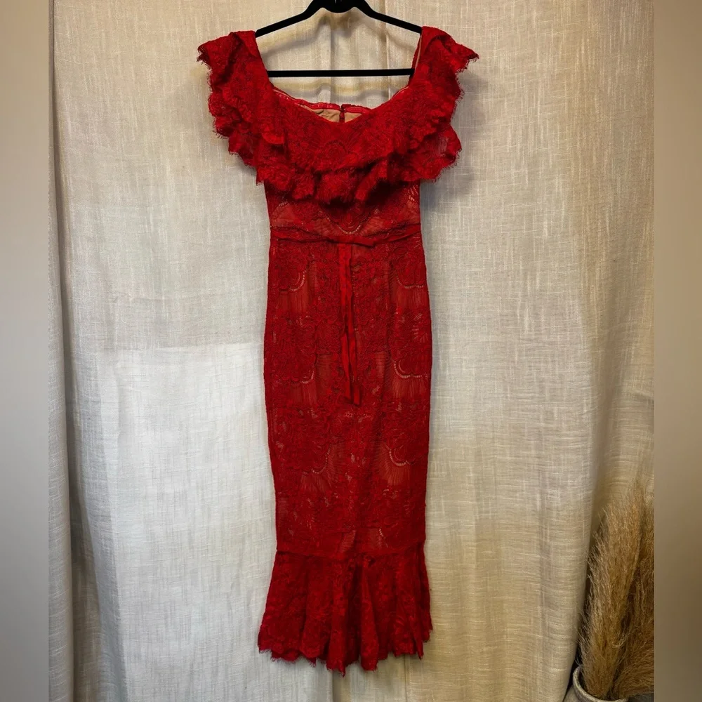 Marchesa Notte Red Laced Cocktail Dress in Size 0 - Picture 6 of 12